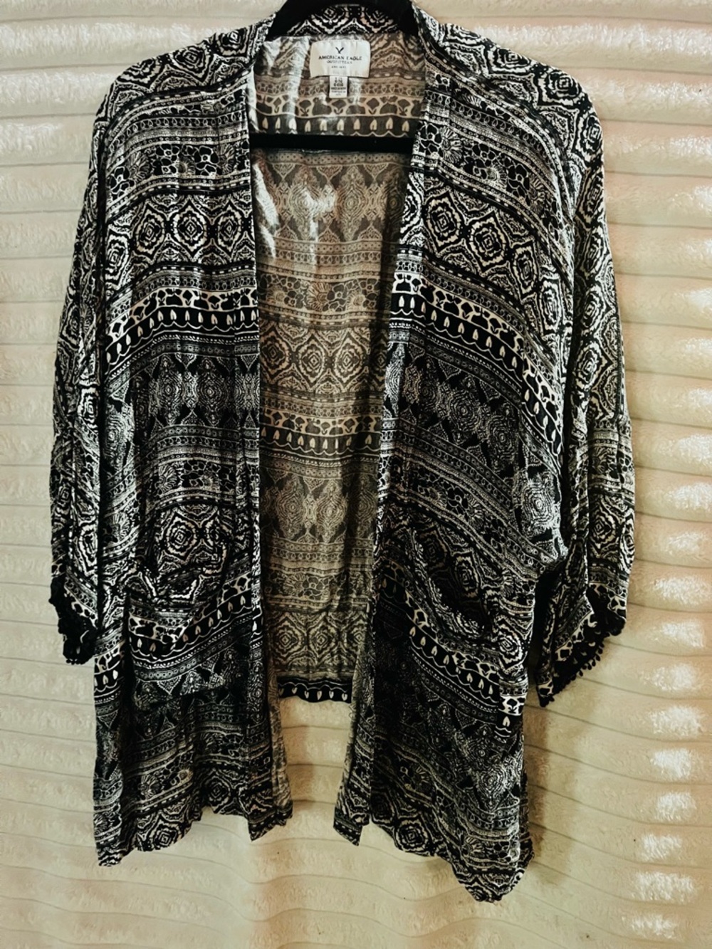 American Eagle Outfitters Black and White Patterned kimono Cardigan
